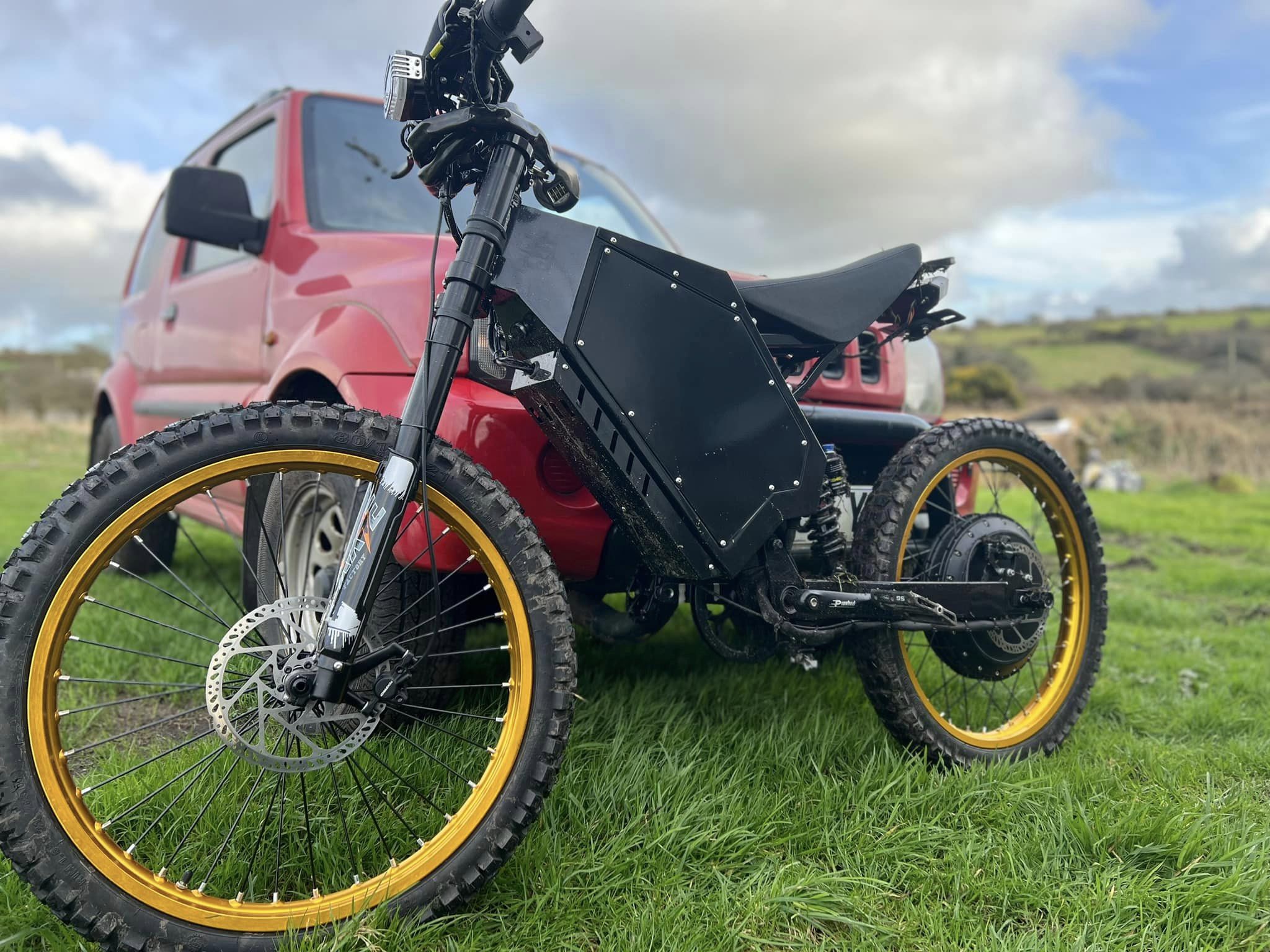 Bicicleta Elétrica Stealth Bom - 8000W Stealth Bomber Ebike avaliação e preço